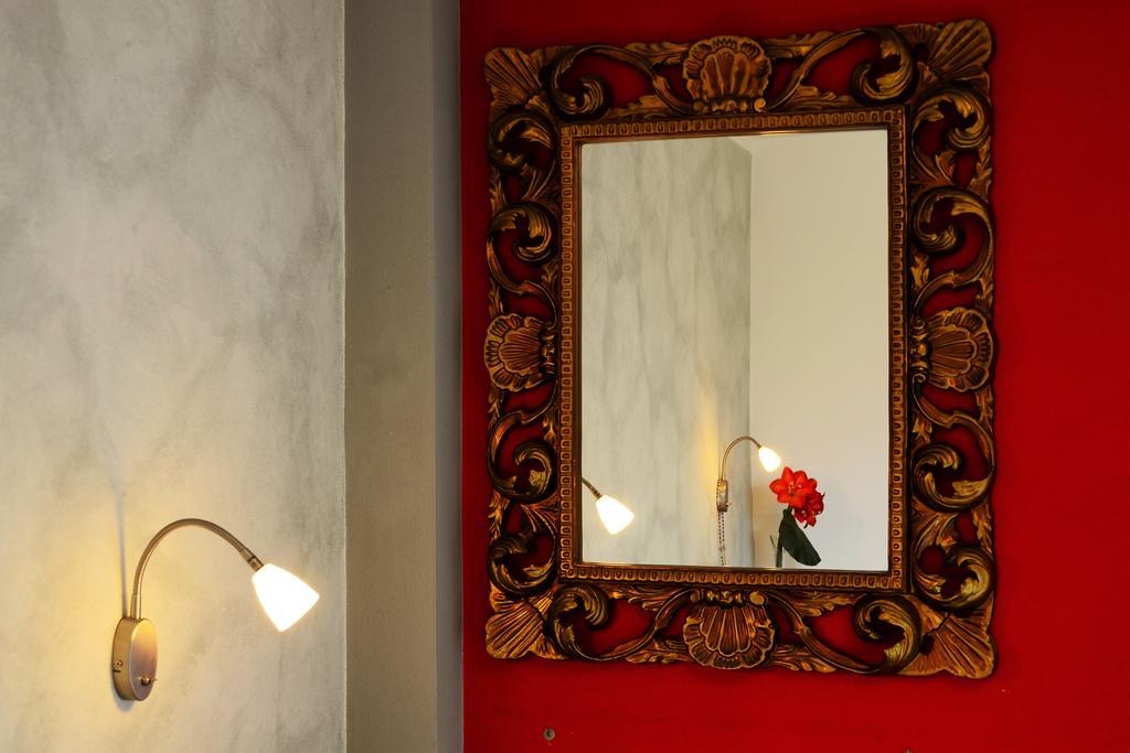 Mezzegra Tremezzina Appartamento Red & Grey מראה חיצוני תמונה