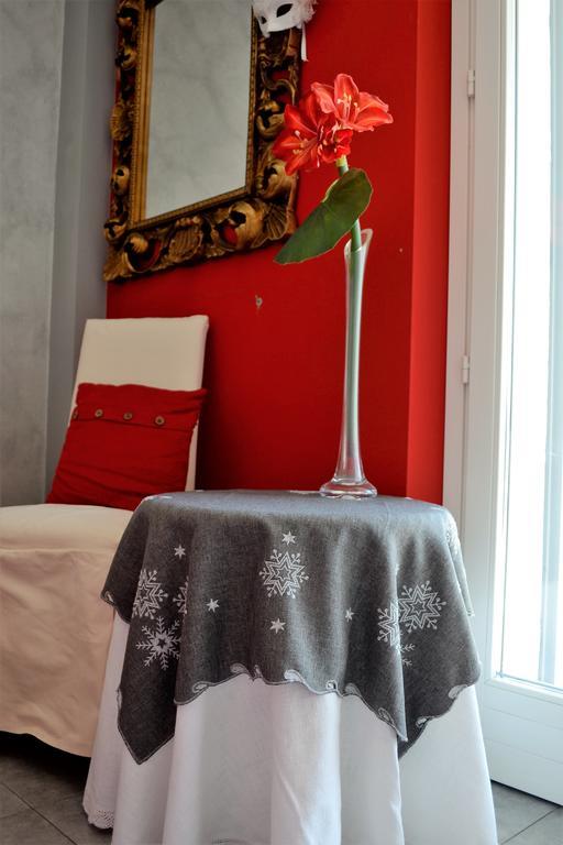Mezzegra Tremezzina Appartamento Red & Grey מראה חיצוני תמונה