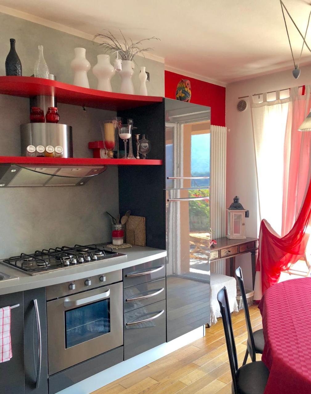 Mezzegra Tremezzina Appartamento Red & Grey מראה חיצוני תמונה