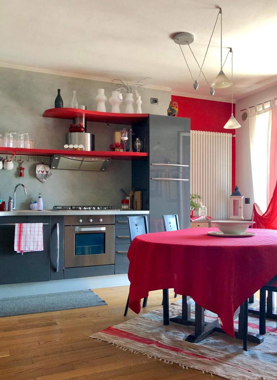 Mezzegra Tremezzina Appartamento Red & Grey מראה חיצוני תמונה