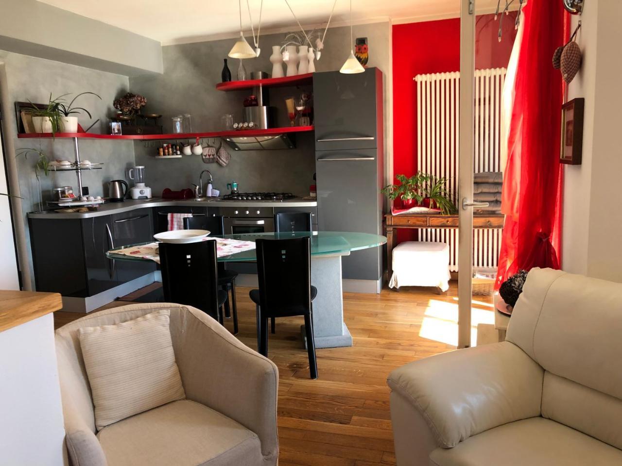 Mezzegra Tremezzina Appartamento Red & Grey מראה חיצוני תמונה