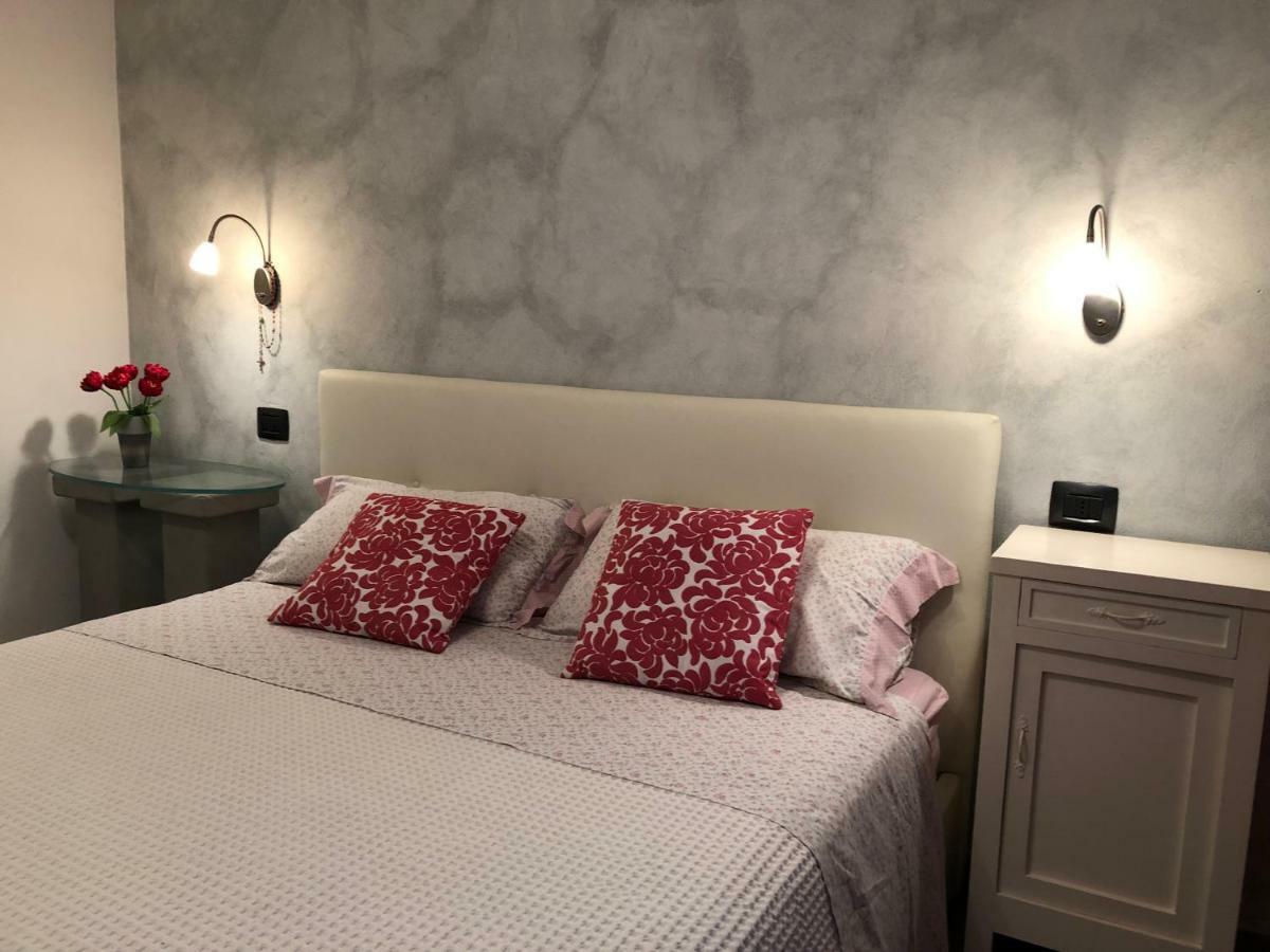 Mezzegra Tremezzina Appartamento Red & Grey מראה חיצוני תמונה